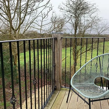 Albion Barn “sunset View” Apartment Bristol