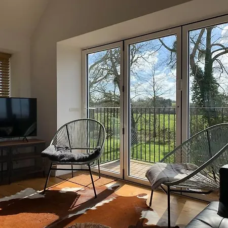 Albion Barn “sunset View” *